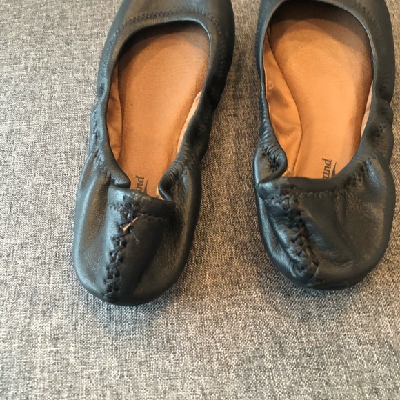🍀 Lucky Brand Black Flats 🍀 - Picture 3 of 5